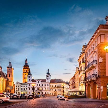 Modern Family Apt. With Central Square Entrance Hradec Králové 외부 사진